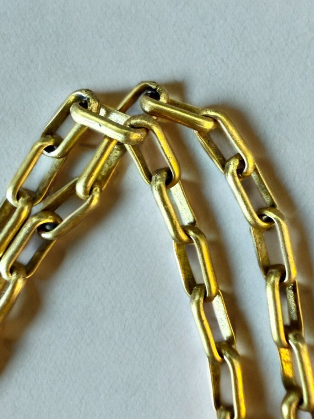 Vintage Chanel Gold-Plated CC Logo Round Pendant Paperclip Chain Necklace - Picture 3 of 7